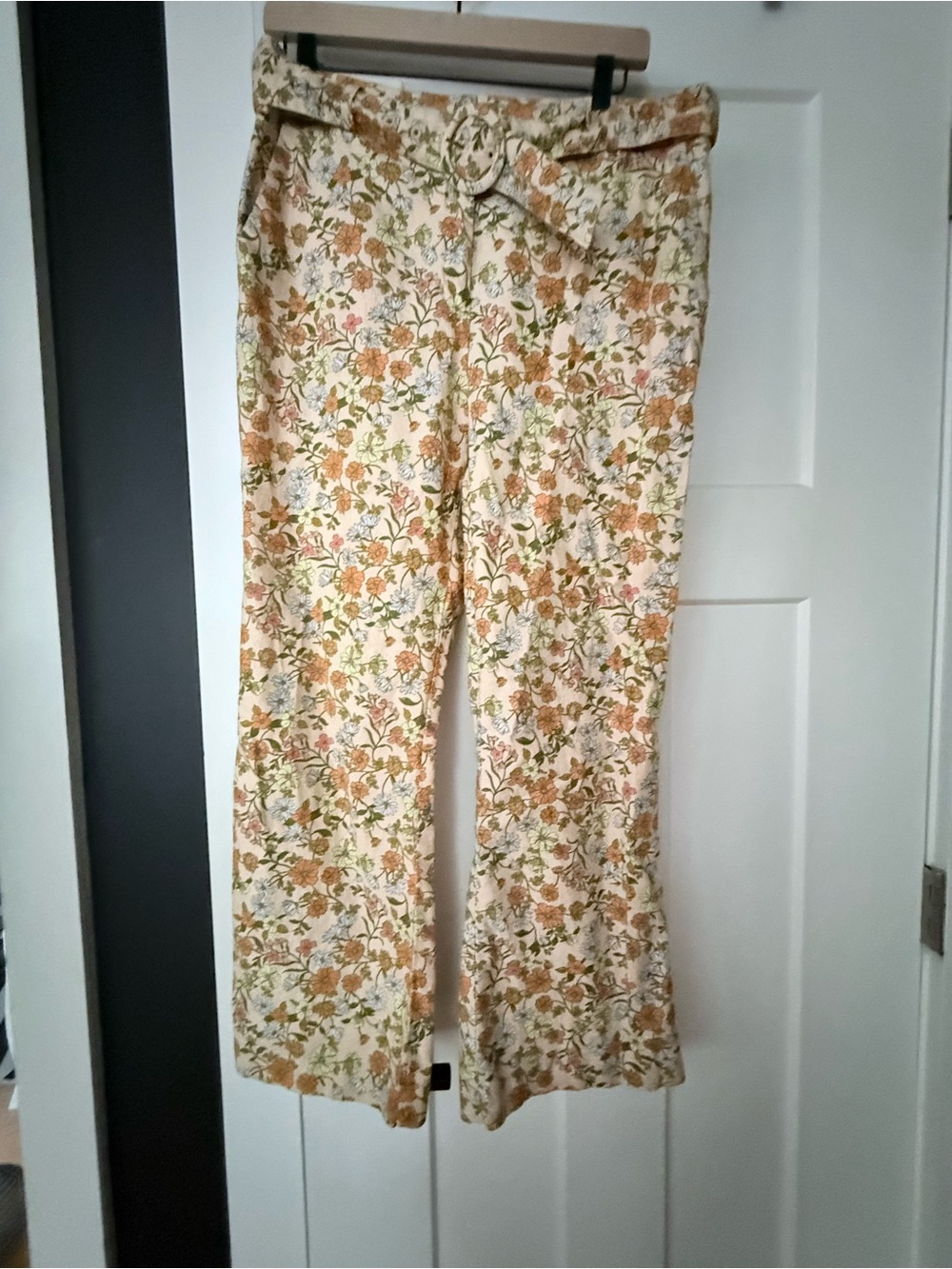 LOFT Peach & orange Ditzy Floral Belted Wide-Leg kick crop Pants